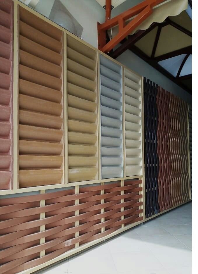 سواتر حديد مجدول بمواصفات حديثة و ألوان متعددة